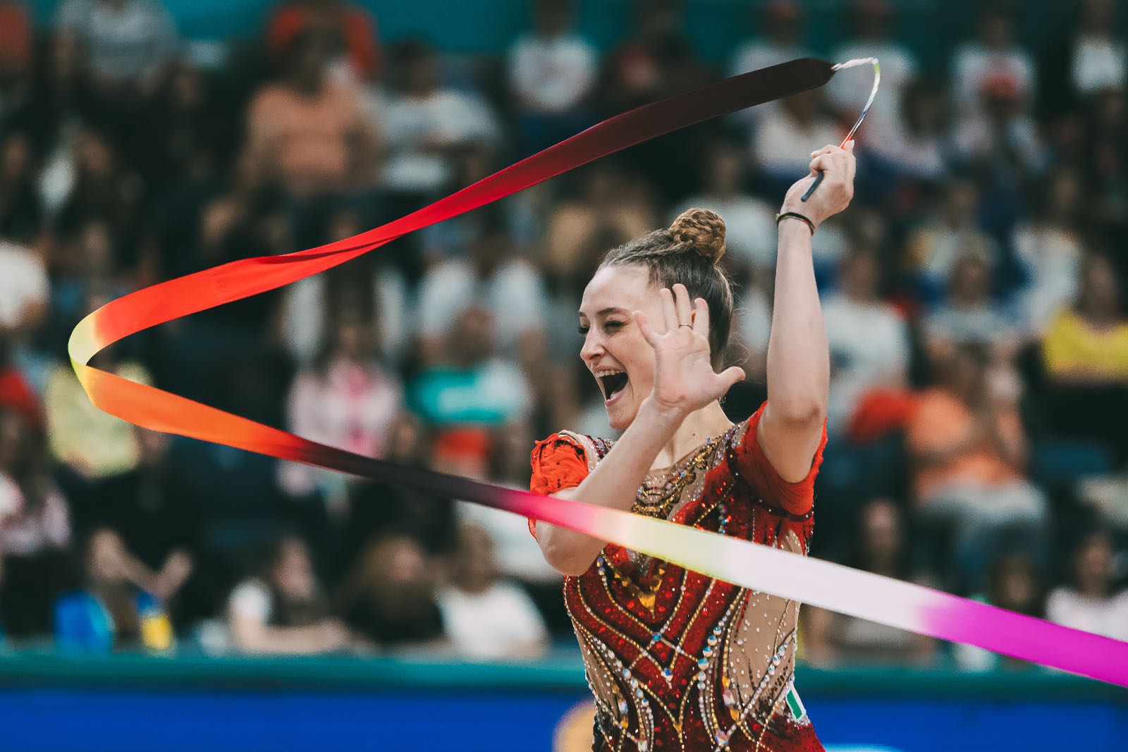 Tara Dragas performs with ribbon at European Championships in Rhythmic Gymnastics 2026