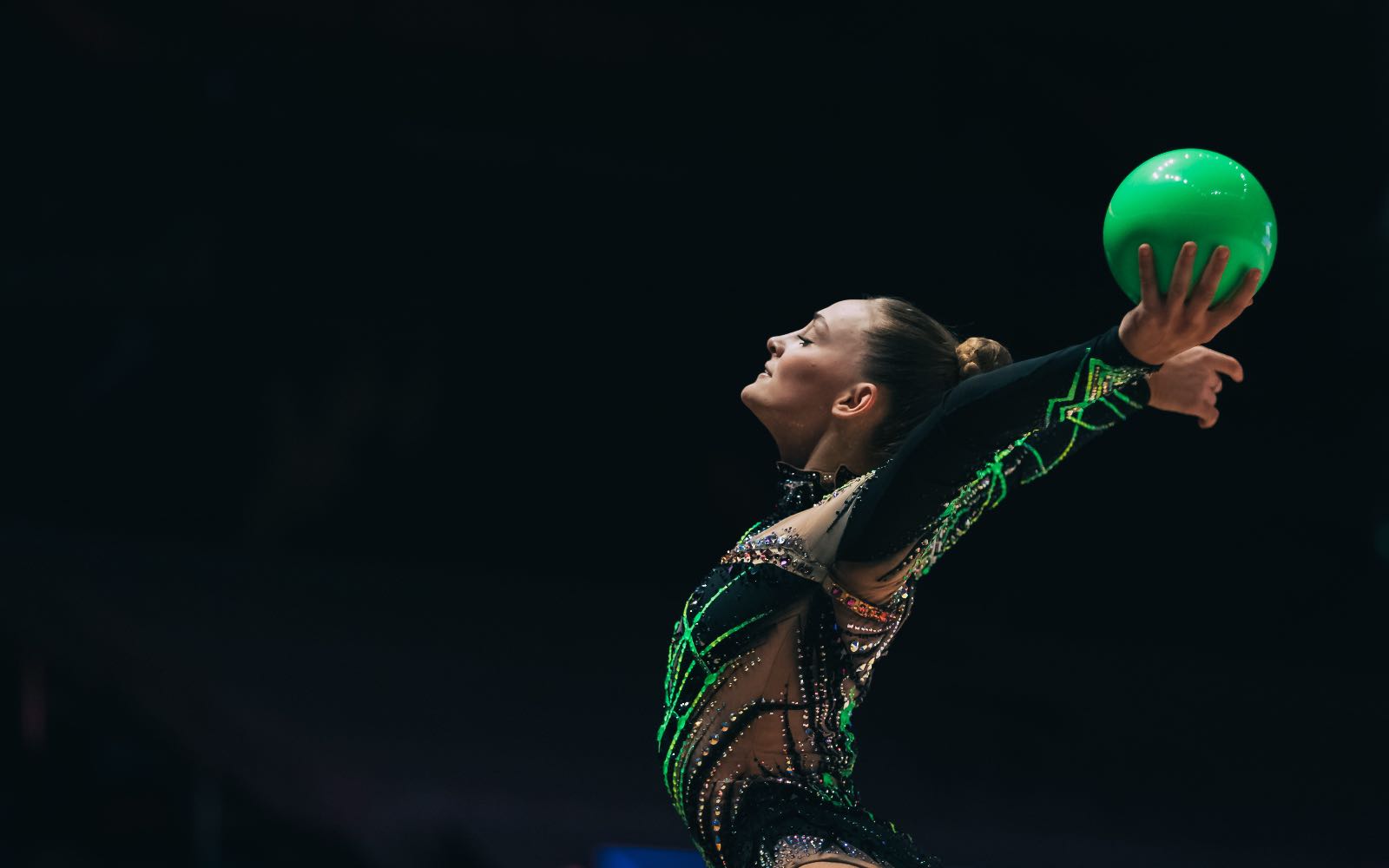 Tara Dragas performs with ball at European Cup in Rhythmic Gymnastics 2026