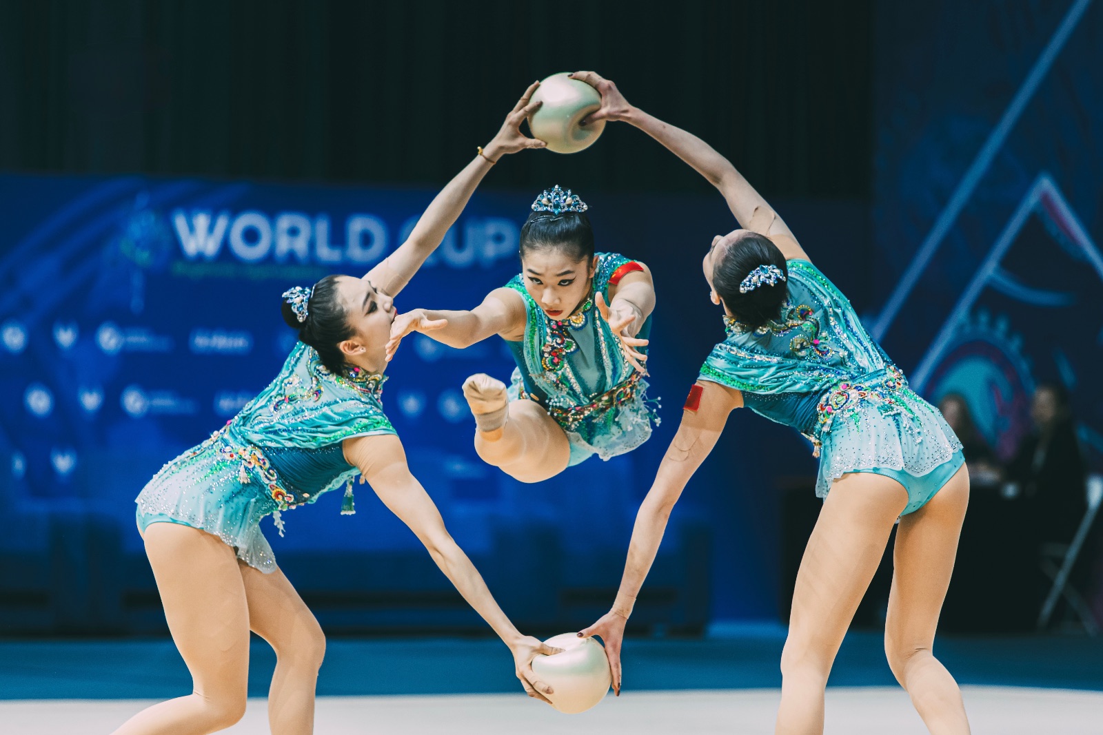 Team China performs with 5 balls at FIG World Cup 2026 Tashkent